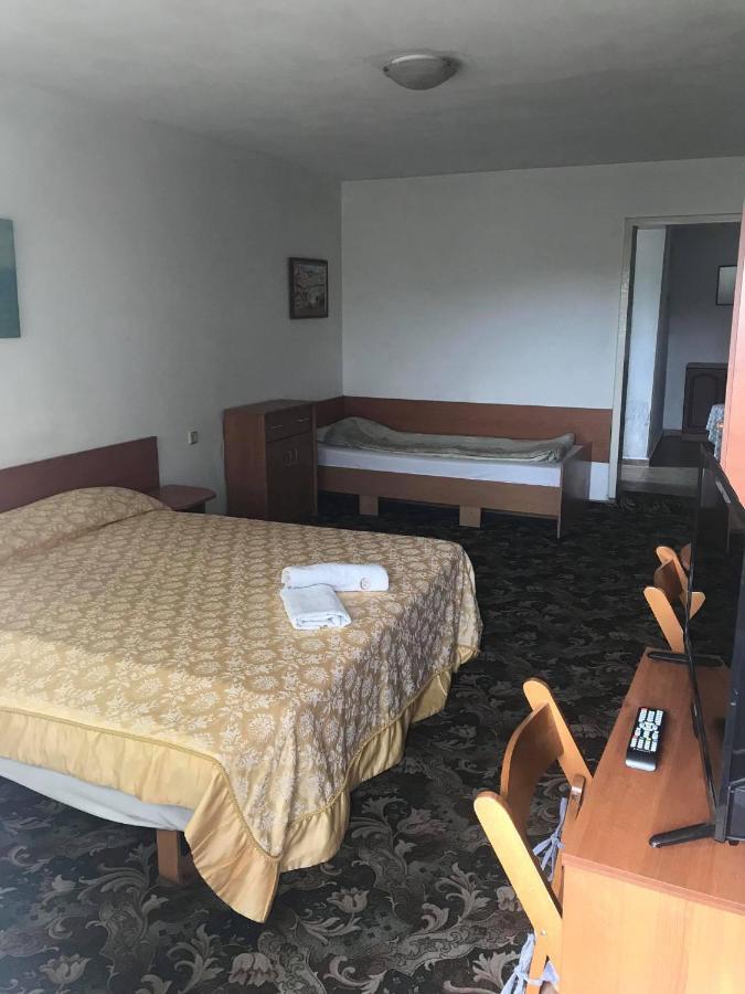 Guestrooms Ross فيليكو ترنوفو المظهر الخارجي الصورة