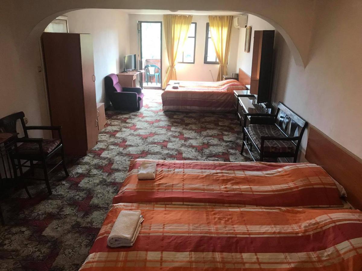 Guestrooms Ross فيليكو ترنوفو المظهر الخارجي الصورة