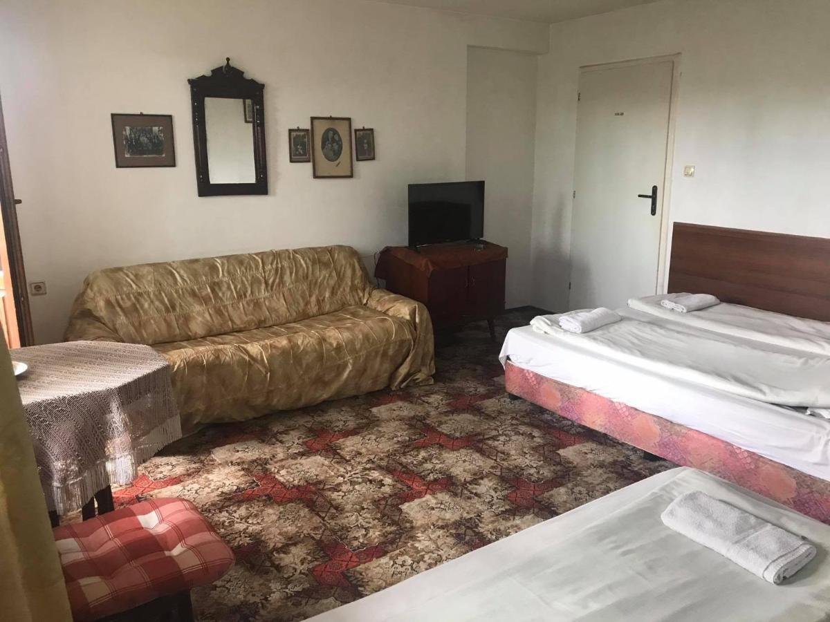 Guestrooms Ross فيليكو ترنوفو المظهر الخارجي الصورة